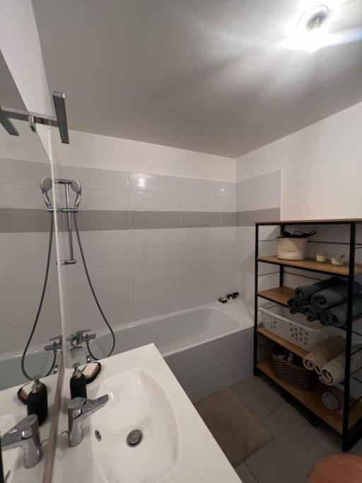 T3 Cosy, Neuf Et Ensoleille Marselha Exterior foto